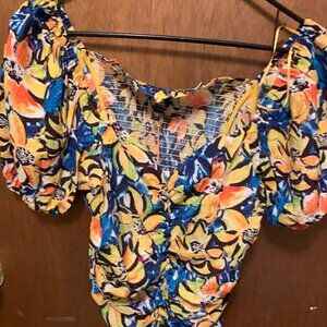 Skies are Blue Floral Off Shoulder crop top size Large NWT